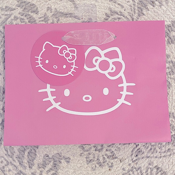 🎄🎀Hello Kitty Gift bags Bundle - Pink & White - Picture 2 of 2